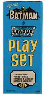 "IDEAL OFFICIAL BATMAN & JUSTICE LEAGUE OF AMERICA PLAY SET" BOX IN CHOICE CONDITION.
