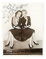CONJOINED TWINS THE HILTON SISTERS SIGNED PHOTO & PERFORMANCE PROMO FOLDER.
