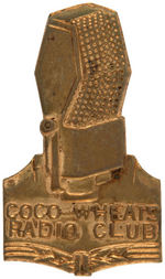 COCO-WHEATS JUNIOR BROADCASTERS SET COMPLETE WITH PREMIUM BADGE.