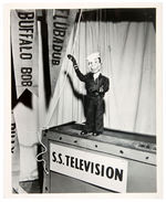 HOWDY DOODY "S.S. TELEVISION" NEWS SERVICE PHOTO WITH HOWDY DOODY DRESSED AS SAILOR.