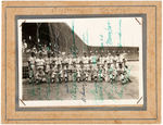 1946 TAMPICO ALIJADORES MEXICAN LEAGUE TEAM SIGNED PHOTO WITH RAYMOND BROWN.