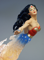 DC DYNAMICS STATUE WONDER WOMAN WAX HEAD MASTER SCULPT AND RESIN TORSO WITH STATUE IN BOX.