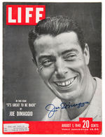 BASEBALL HALL OF FAMER JOE DiMAGGIO SIGNED "LIFE" MAGAZINE.