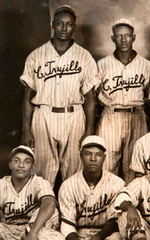CIUDAD TRUJILLO HIGH QUALITY 1937 TEAM PHOTO WITH LEGENDARY PLAYERS INCLUDING JOSH GIBSON.