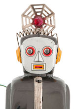 RADAR ROBOT CLASSIC BATTERY-OPERATED TOY.